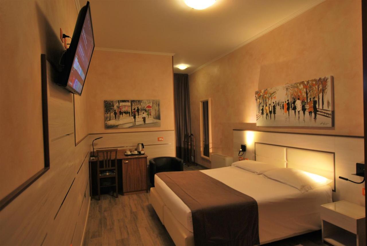 Hotel Lenotel ภายนอก รูปภาพ