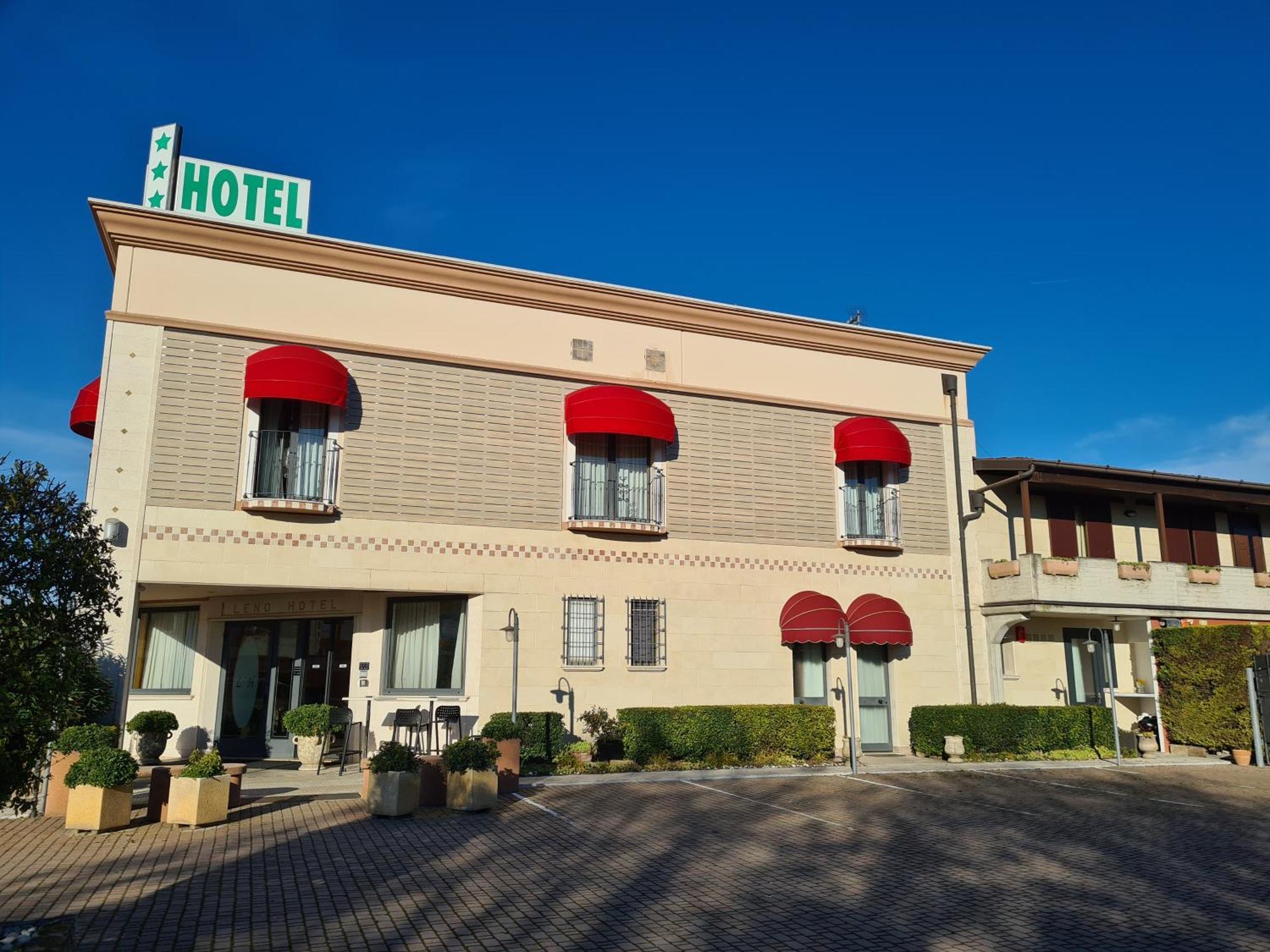 Hotel Lenotel ภายนอก รูปภาพ